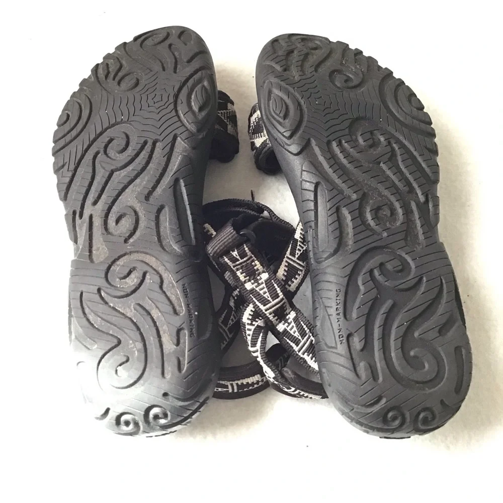 TEVA KIDS PUTIAN GRAY BLACK SANDALS YOUTH SIZE J4